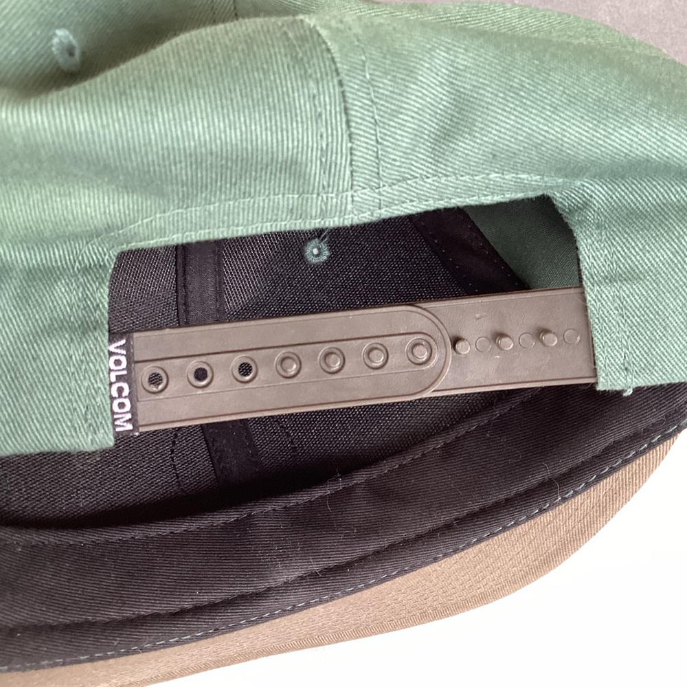 Volcom SnapBack Hat - image 5
